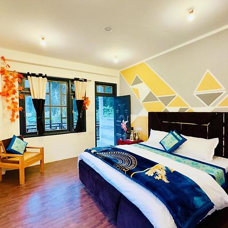 Rare House Hotel Kalgha Ngoại thất bức ảnh