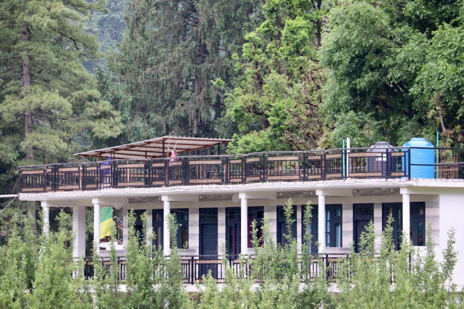 Rare House Hotel Kalgha Ngoại thất bức ảnh