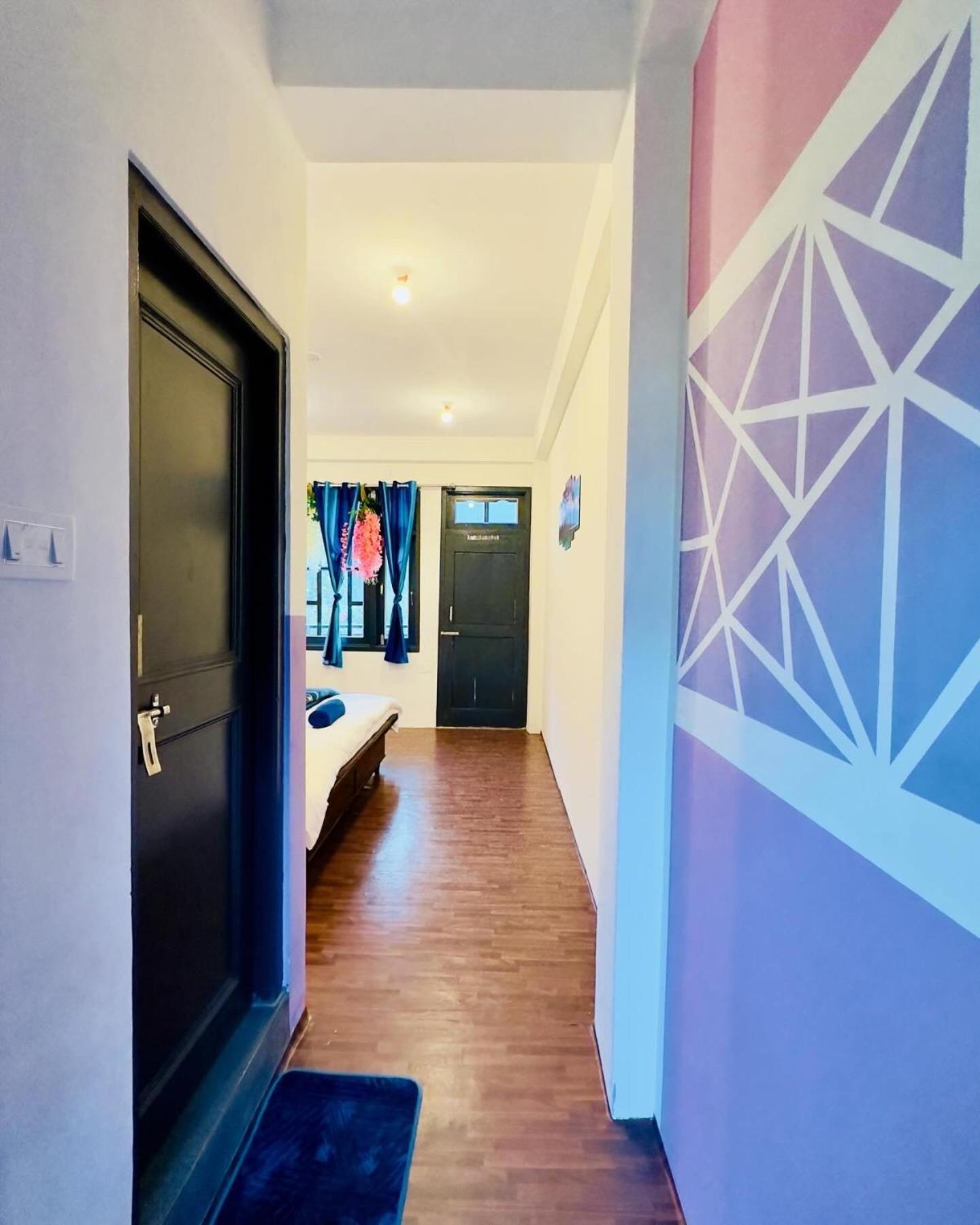 Rare House Hotel Kalgha Ngoại thất bức ảnh