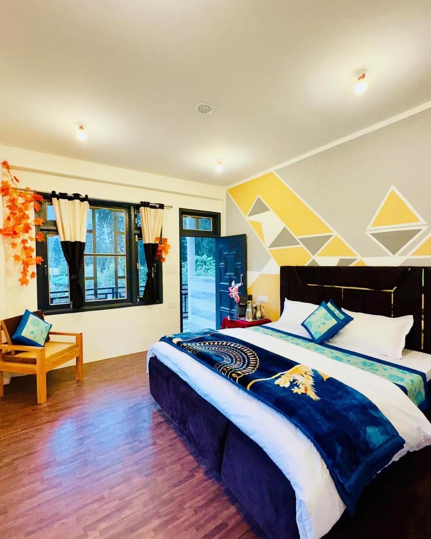 Rare House Hotel Kalgha Ngoại thất bức ảnh